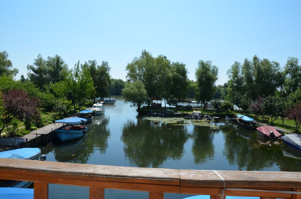 Pelican City Vylkove Bagian luar foto