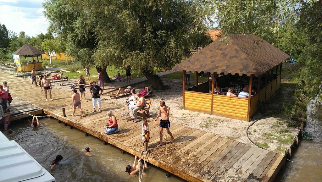 Pelican City Vylkove Bagian luar foto